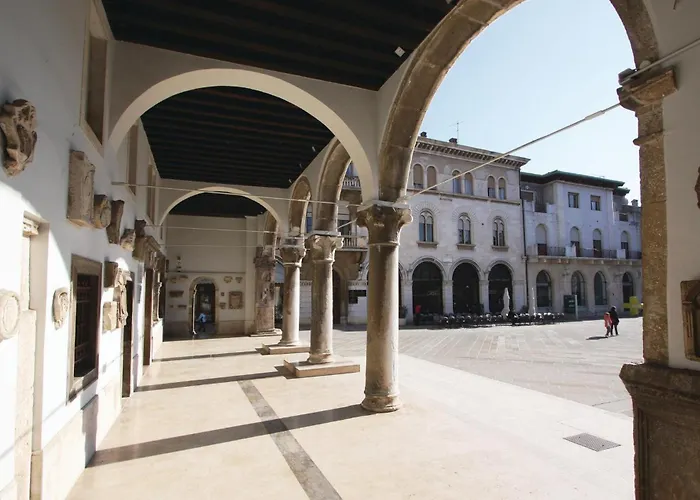 1 Bedroom Awesome In Appartamento Pola