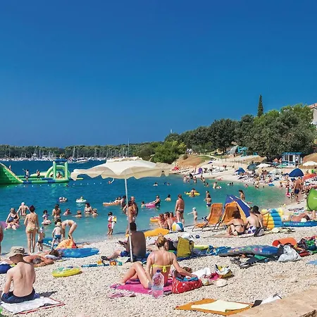 1 Bedroom Awesome In Appartamento *