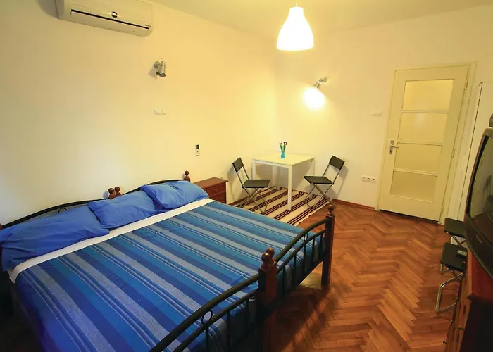 1 Bedroom Awesome In Lejlighed