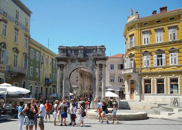 1 Bedroom Awesome In * Pula